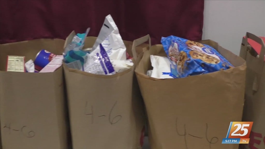 Community Ministries Hosts Thanksgiving Food Giveaway