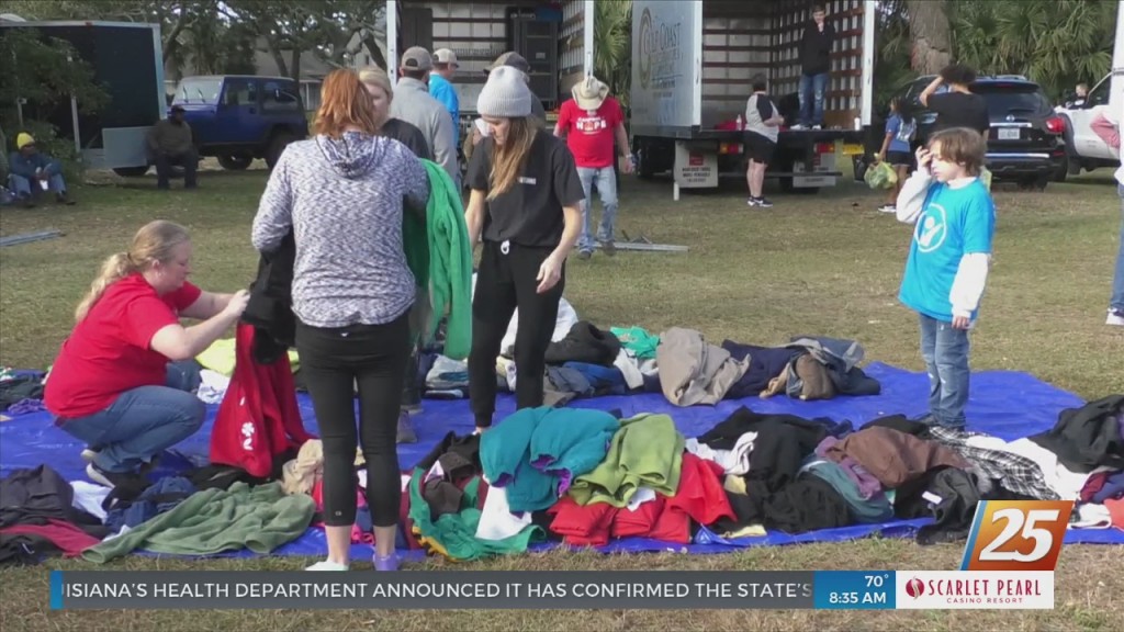 Camping For Hope Supplies The Homeless Community For Winter