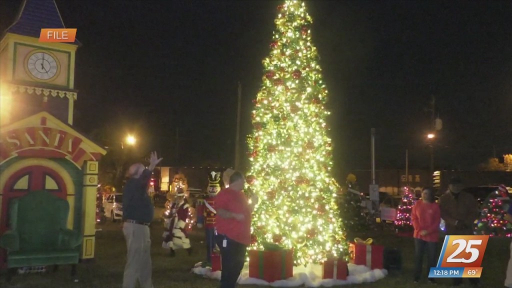 Downtown For The Holidays In Pascagoula Friday
