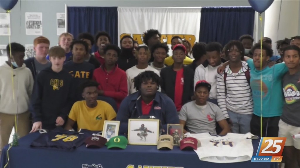 Gautier Football’s Bryson Hurst Signs With Ole Miss