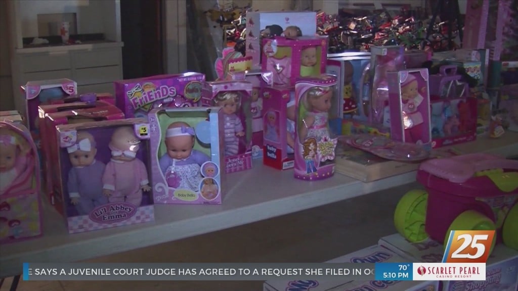 Biloxi Fire Department Holds Toy Drive For Kentucky Kids