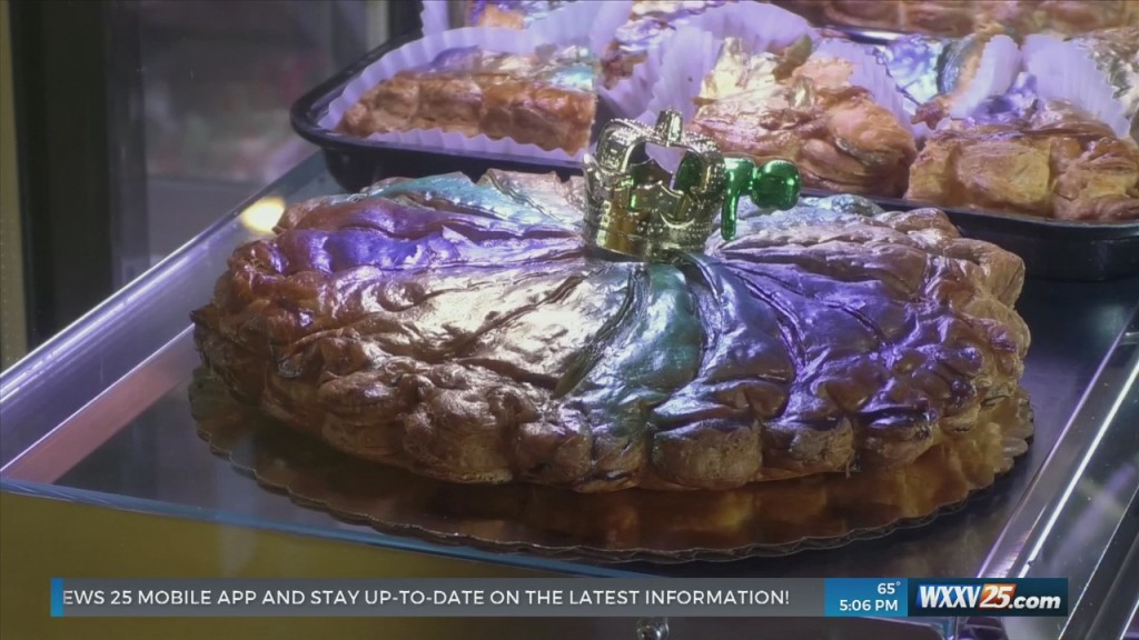 Fleur De Lis Bakery In Gulfport Preparing For King Cake Season