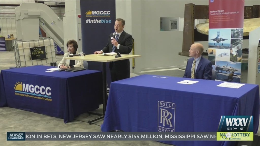 Mgccc And Rolls Royce Marine Sign Apprentice Agreement