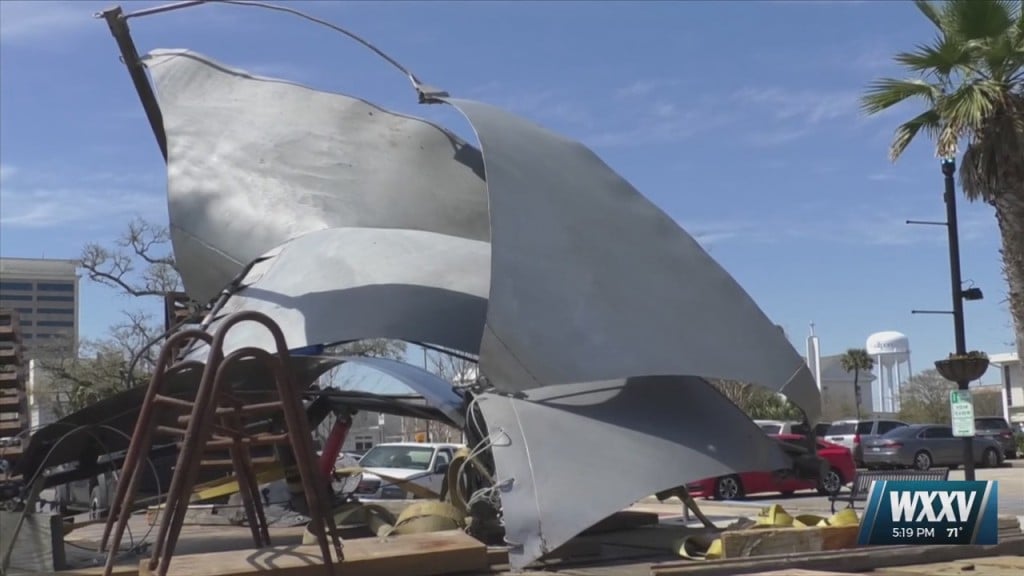 Installation Of Local Artist’s Sculpture In Downtown Gulfport