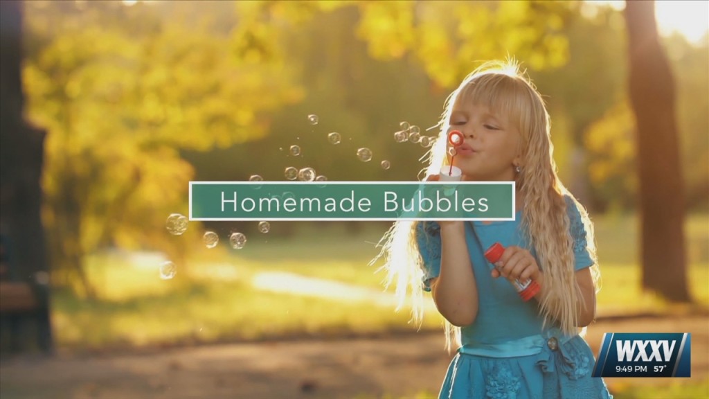 Mom To Mom: Homemade Bubbles
