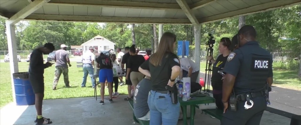 Gulfport Officers Kick Back With Community At Day In The Park Event