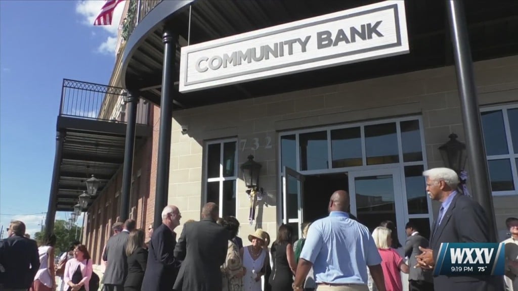 Ribbon Cutting For Community Bank On Howard Avenue In Biloxi