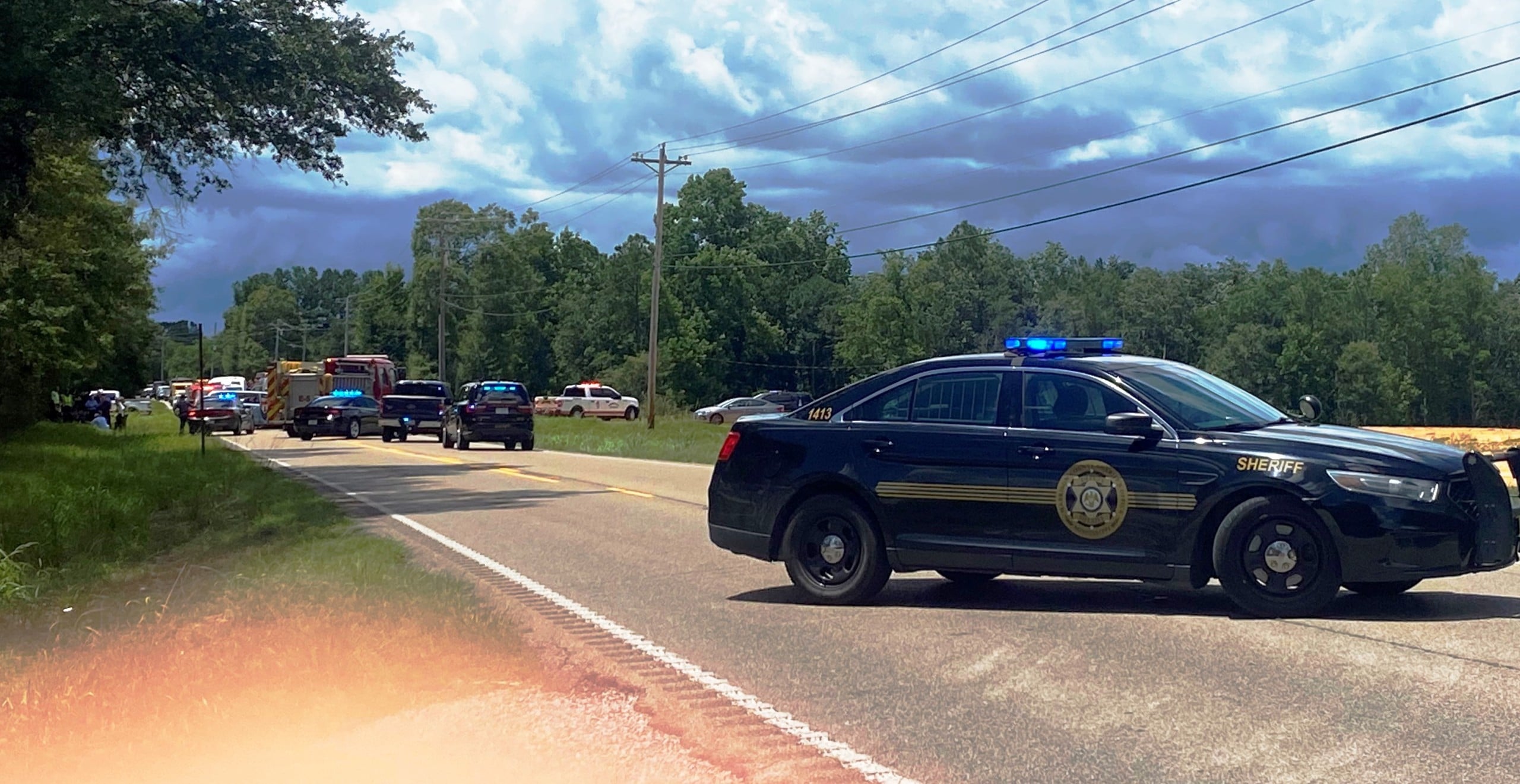 One dead, another injured in head-on crash on Highway 53 - WXXV News 25
