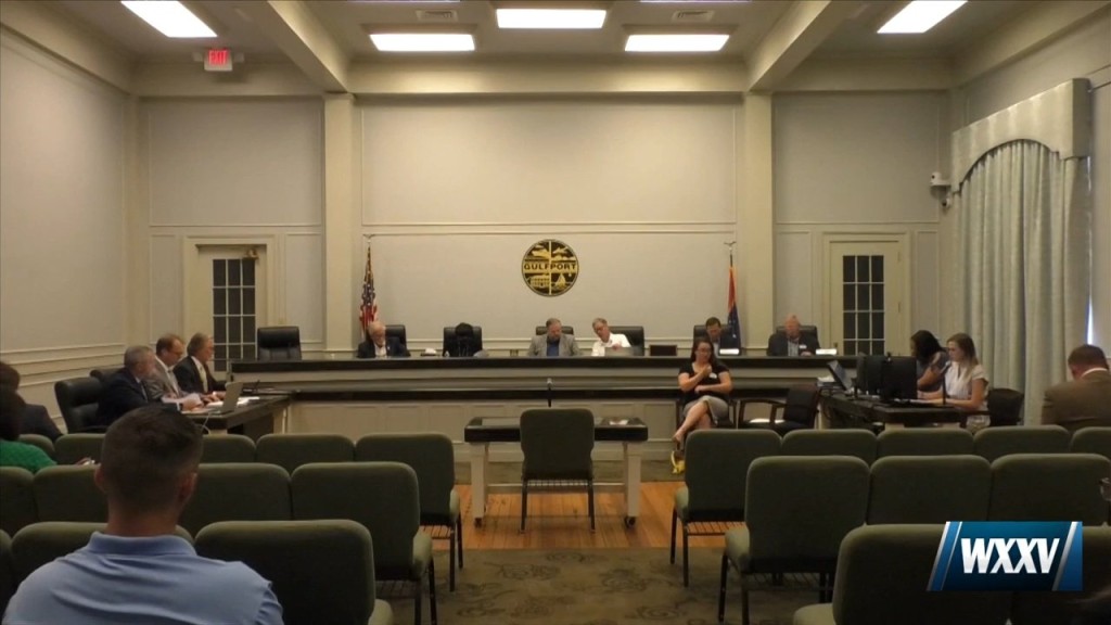 Gulfport Business Owners Upset With Parking Situation Speak At City Council Meeting