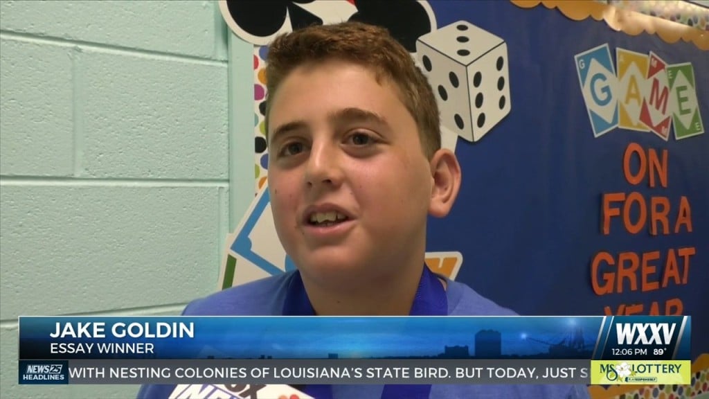 Bayou View Student Wins Essay Contest