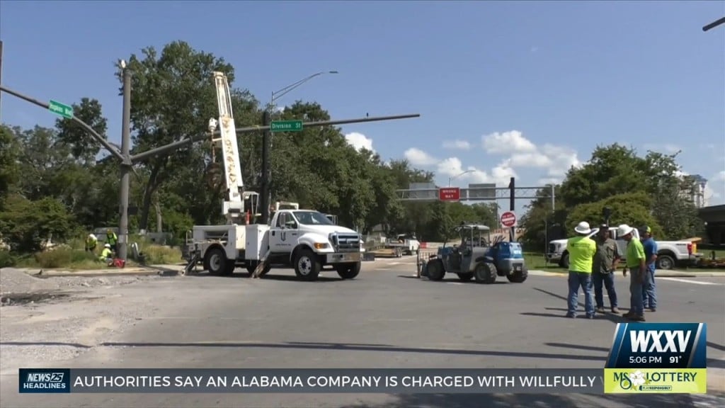 Construction Work Continues On I 110 South Exit Ramp To Division Street