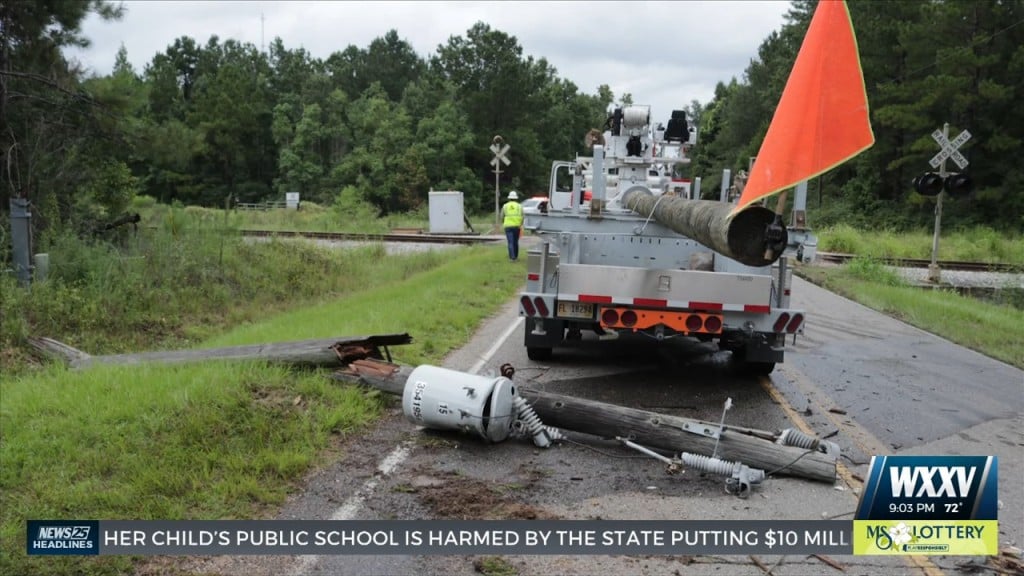 Harrison County Fire Chief Pat Sullivan Sent Video To Wxxv Relating To A Downed Powerline On Vidalia Road.