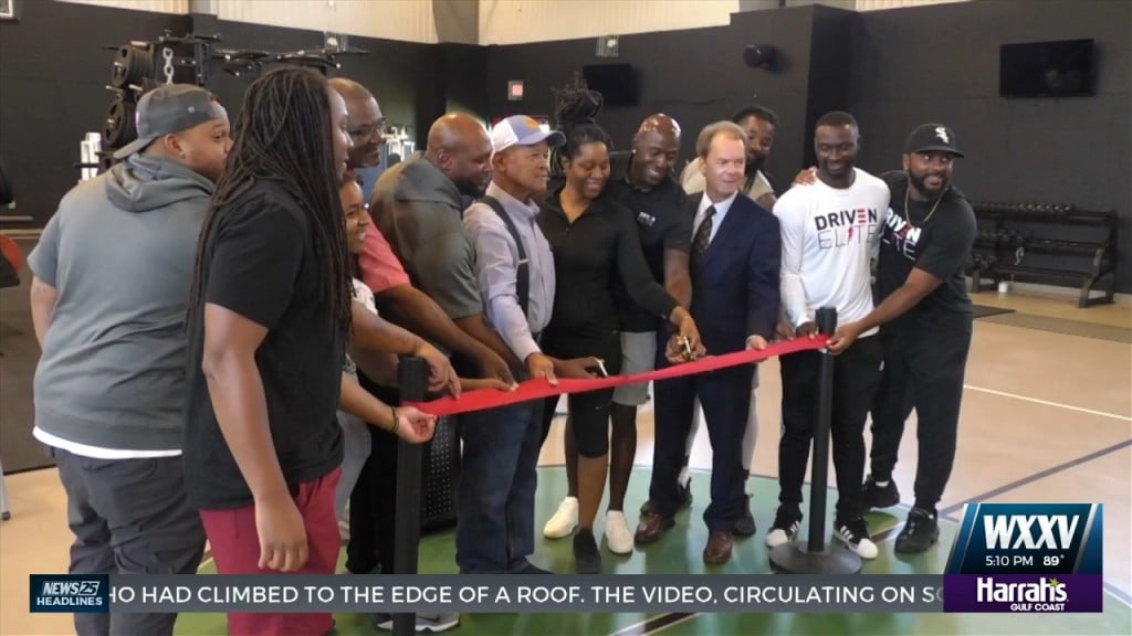 Former Nfl Star Opens Workout Facility In Gulfport