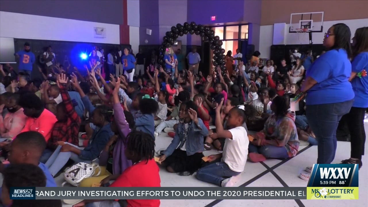 28th Street Elementary in Gulfport surprises 4th and 5th graders