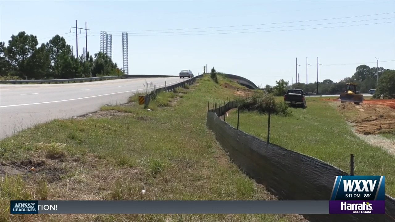 New access road to River Park under construction in Pascagoula