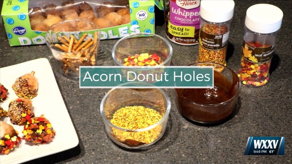 Mom To Mom: Acorn Donut Holes