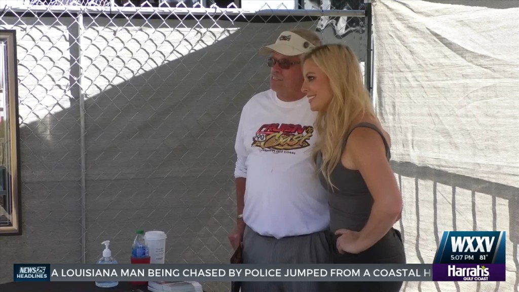Cristy Lee Meets Fans At Cruisin’ The Coast