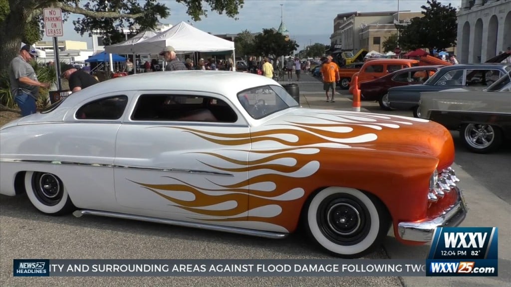 Cruisers Roll Out For The Biloxi Block Party