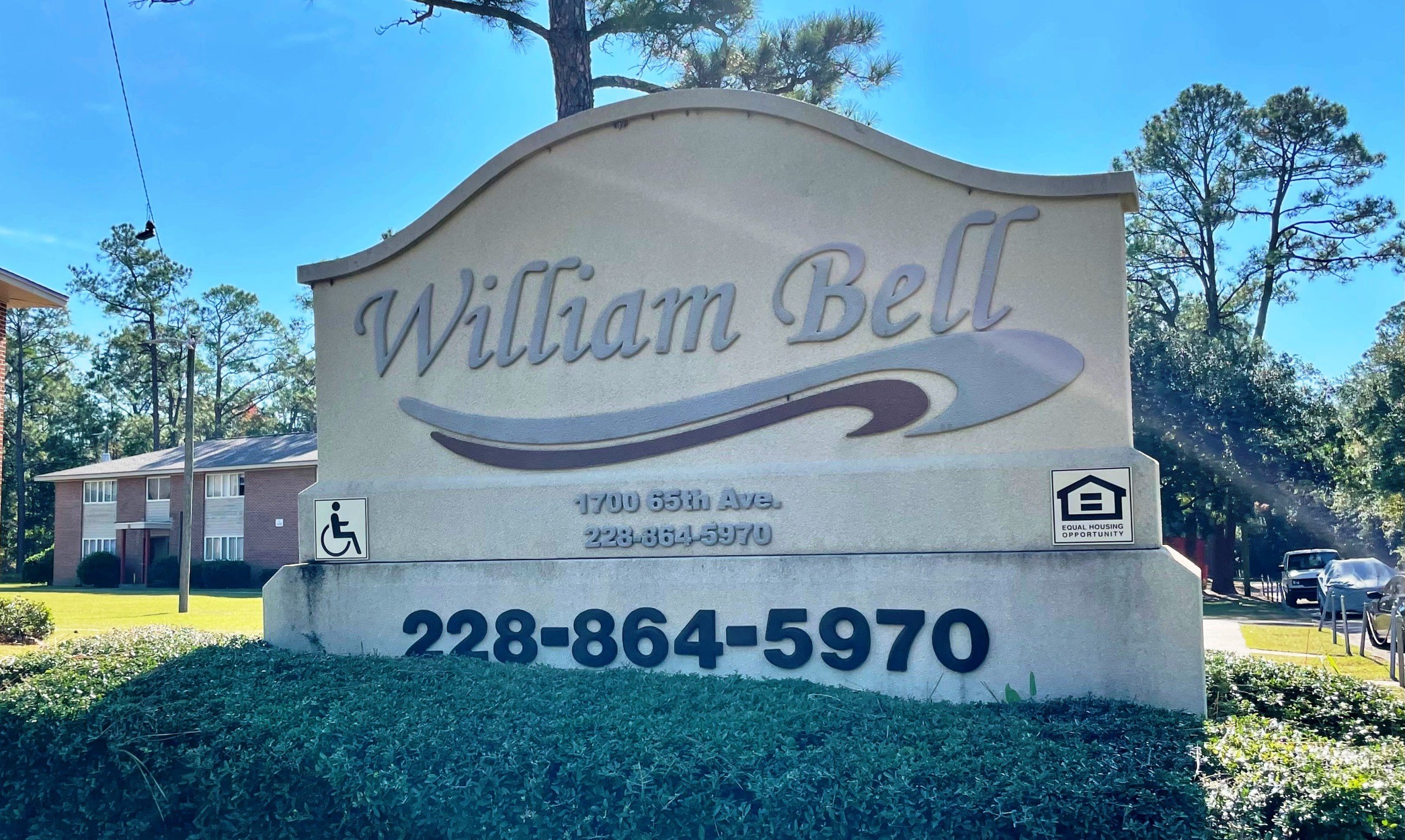 Two die in overnight fire at William Bell Apartments in Gulfport WXXV