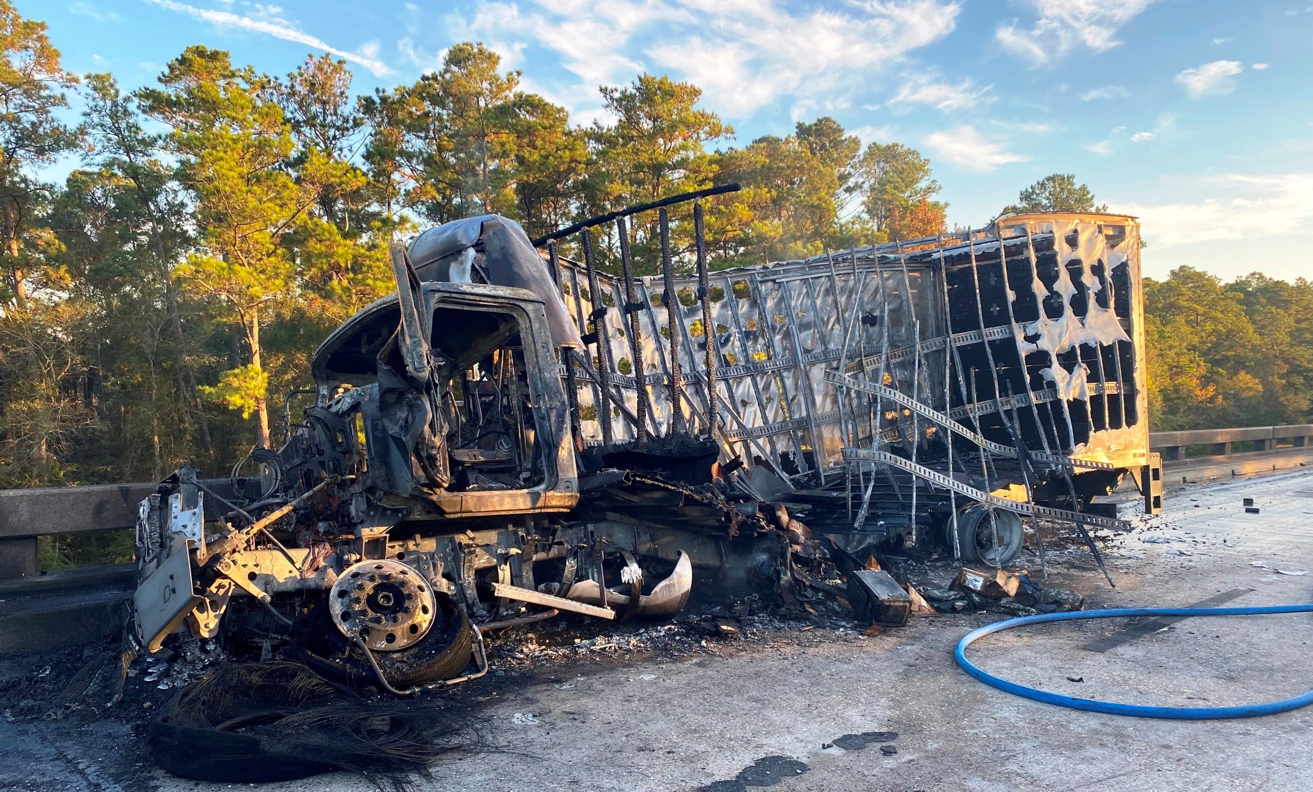 I-10 at state line closed after one-vehicle accident, fire - WXXV News 25