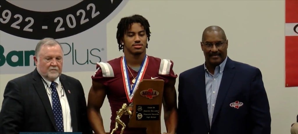 Picayune Rb Dante Dowdell Receives 5a Mr. Football Award