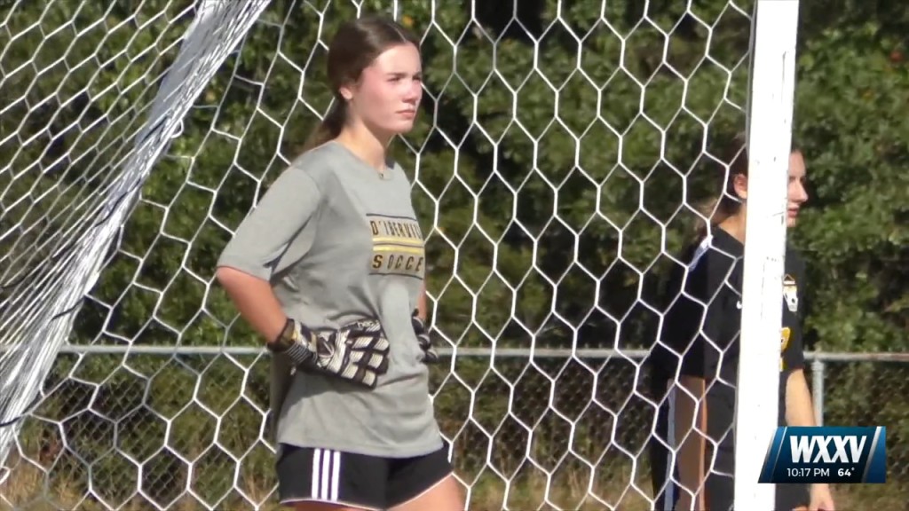 Wxxv Student Athlete Of The Week: D’iberville Girls Soccer’s Paige Lutkins