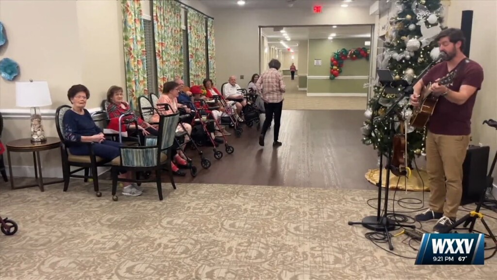 Residents At The Claiborne In Gulfport Enjoy Festival Of Trees Event