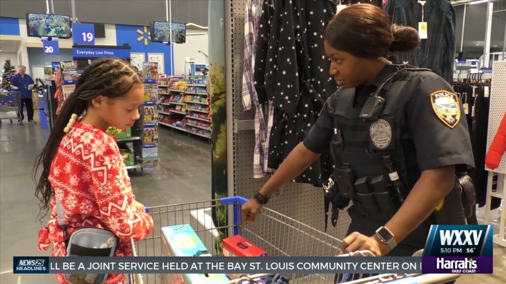 Gulfport Police Department Gives Five Children Walmart Shopping Spree
