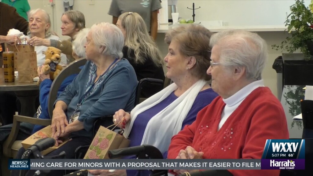 Local Students Deliver Valentine’s Gifts To Senior Citizens