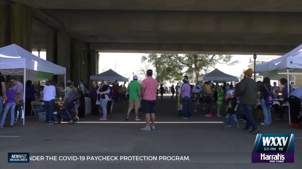 Family Mardi Gras Celebration In Biloxi