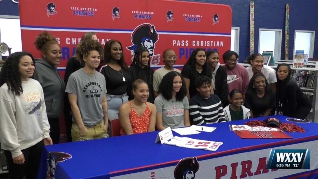 Pass Christian Girls Basketball Player Daydria Cuevas Signs With William Carey