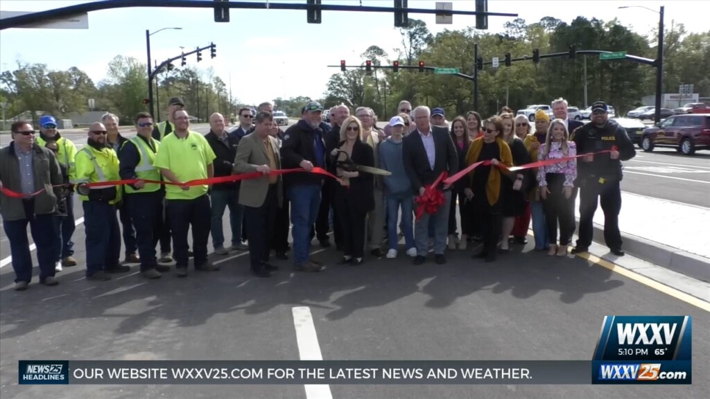 City Of D’iberville Cuts The Ribbon On Phase 4 Improvements On Popp’s Ferry Road
