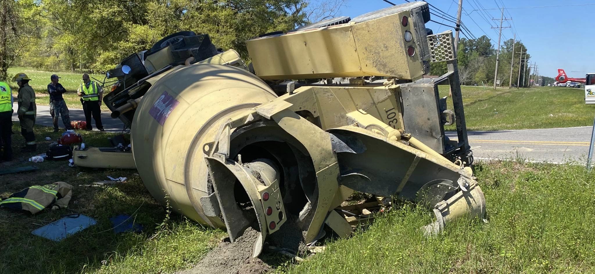 Driver of concrete truck injured in rollover crash - WXXV News 25