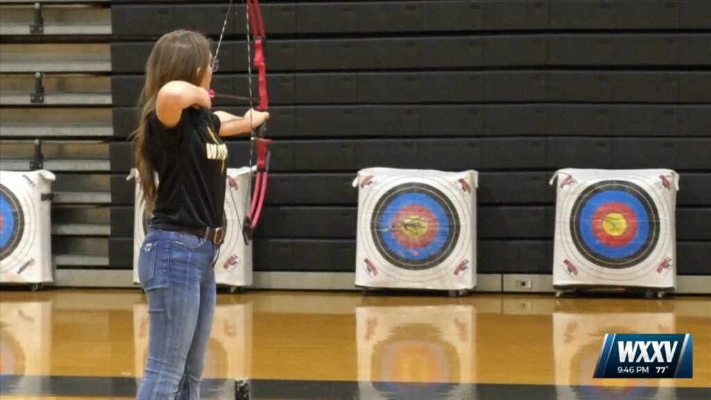 Wxxv Student Athlete Of The Week: D’iberville Archery’s Julia Pryor