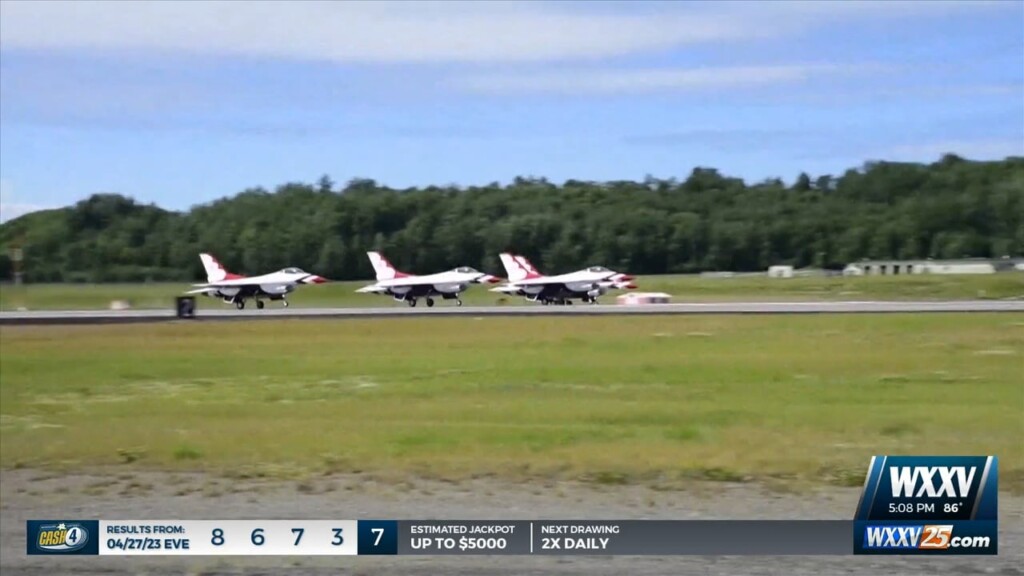 Thunder Over The Sound Ready To Take Flight On The Coast