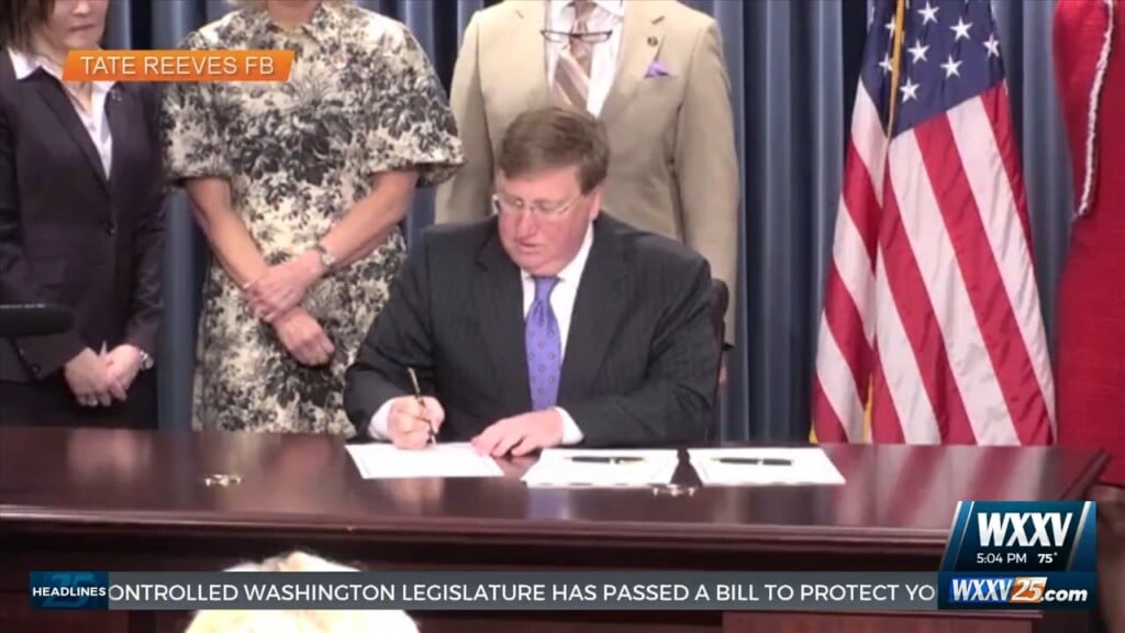 Governor Reeves Signs Pro Life, Pro Mom Bills