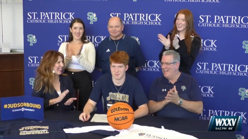 St. Patrick Basketball’s Beau Muller Signs With Judson University