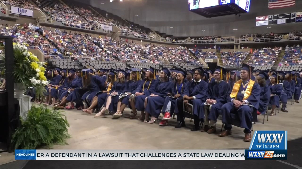 MGCCC holds spring commencement ceremony WXXV News 25