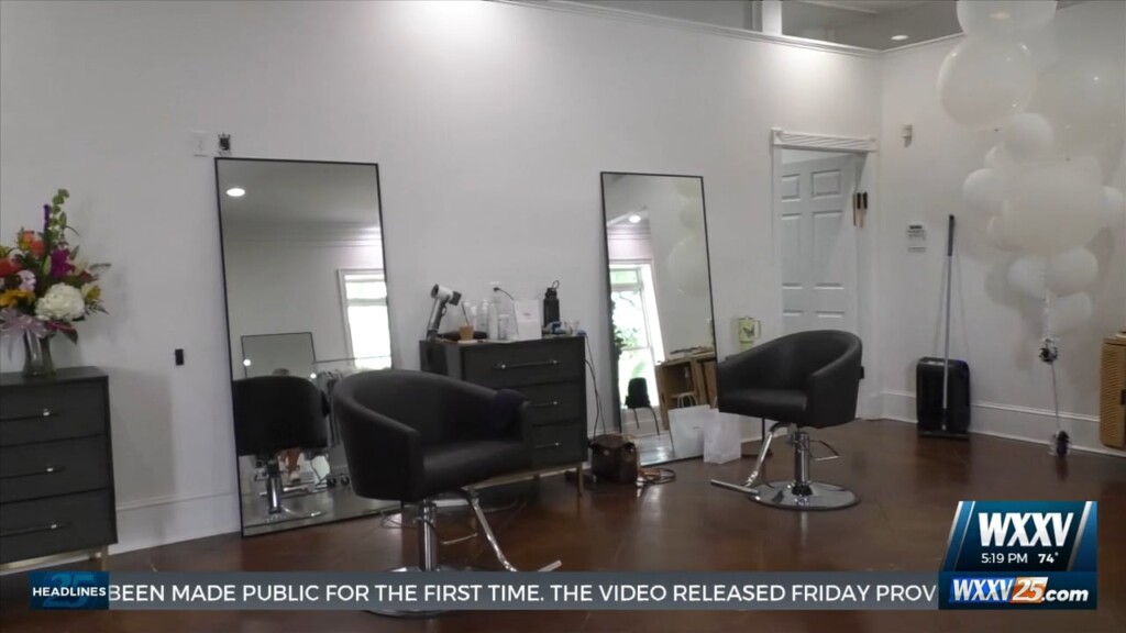 Salon 512 Celebrates One Year Of Business In Gulfport