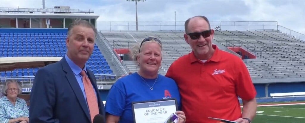 Pascagoula High School Teacher Receives Jostens National Award