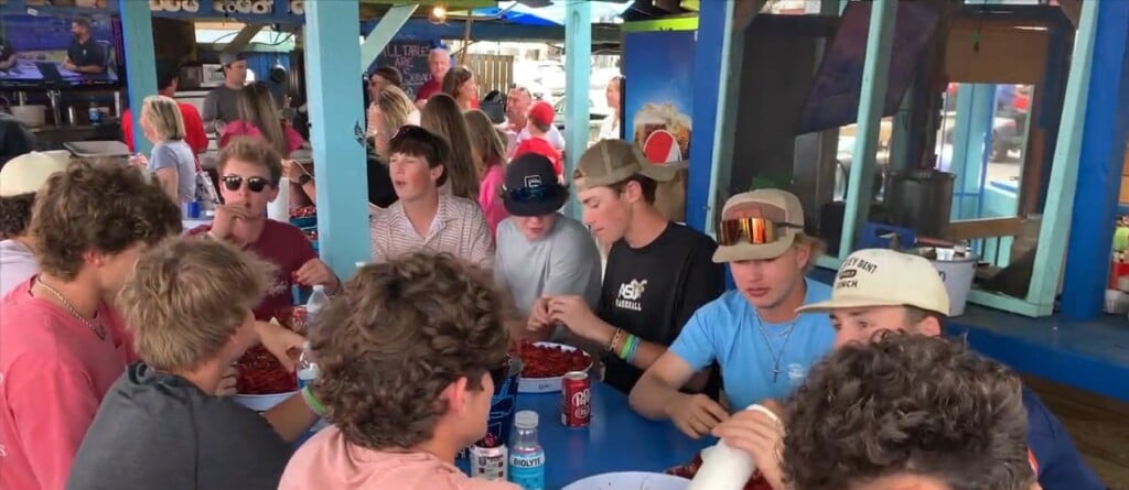 St. Stanislaus Celebrates Third South State Title With Tbt Crawfish Boil