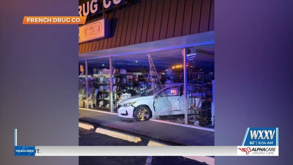 Car Slams Into Drugstore In Gulfport