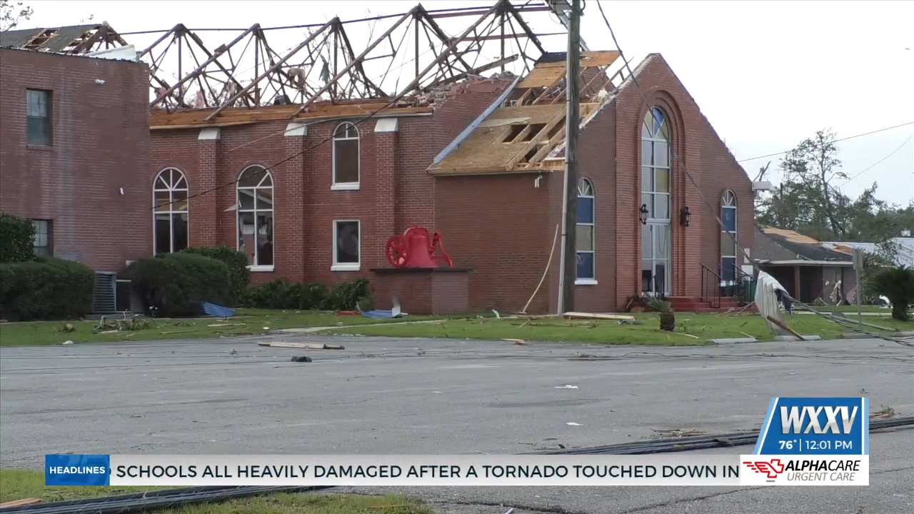 Moss Point city leaders react to tornado damage - WXXV News 25