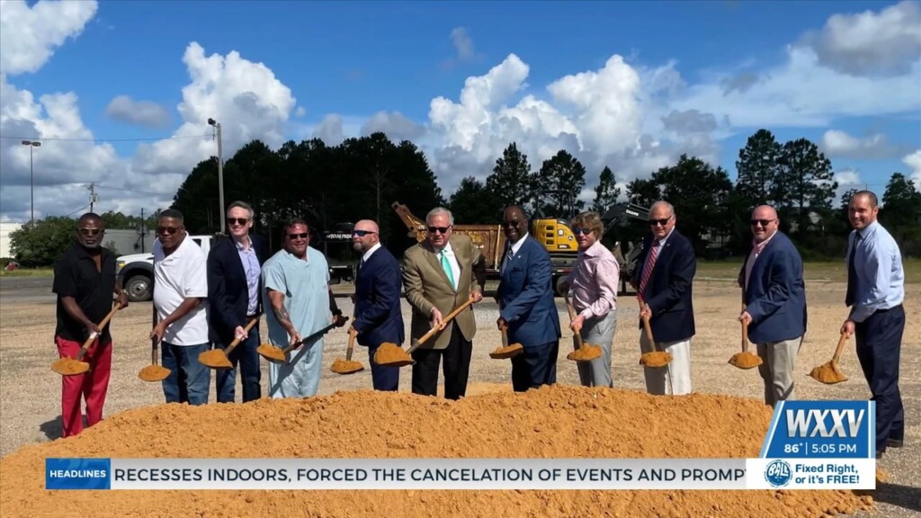City Of Pascagoula Breaks Ground On New Retail Site
