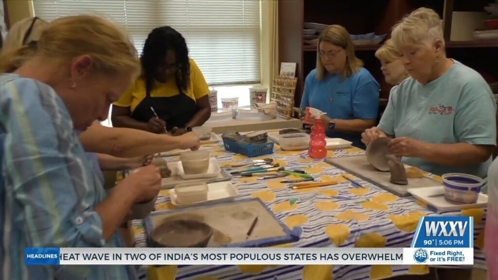 Pascagoula Senior Center Holding Handmade Pottery Course