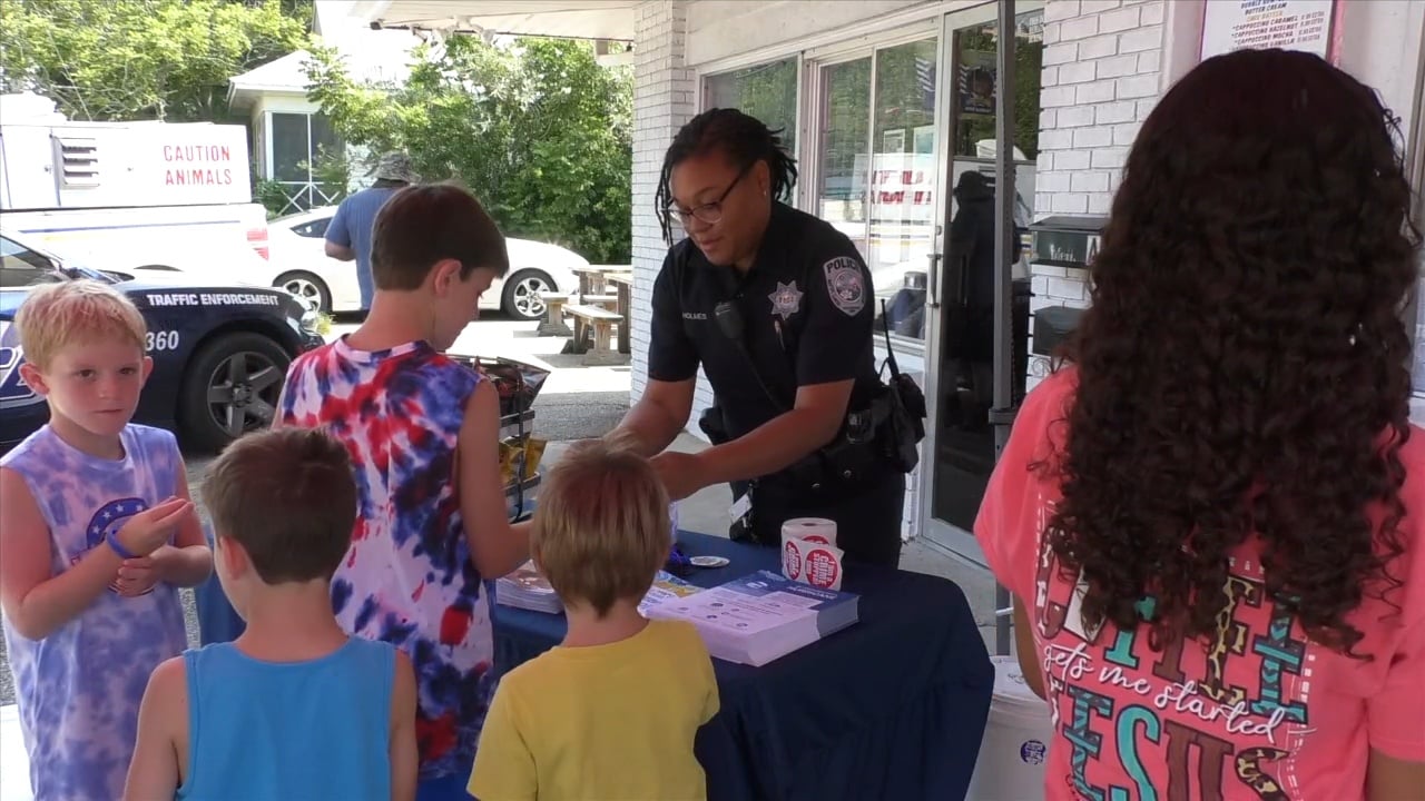 Public invited to Chill with a Cop in Bay St. Louis - WXXV News 25