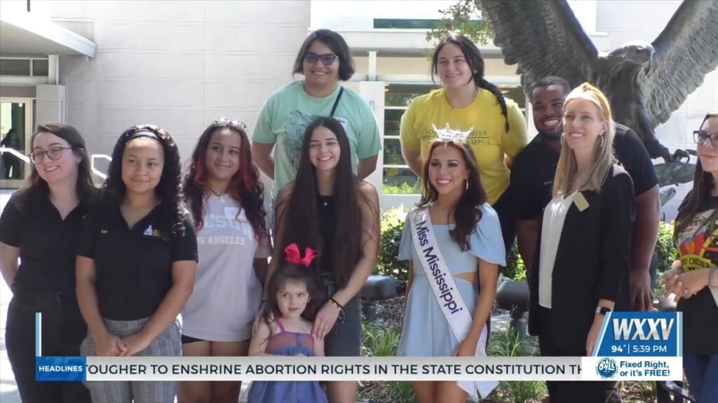 Miss Mississippi Makes Guest Appearance At Usm Gulf Park Orientation