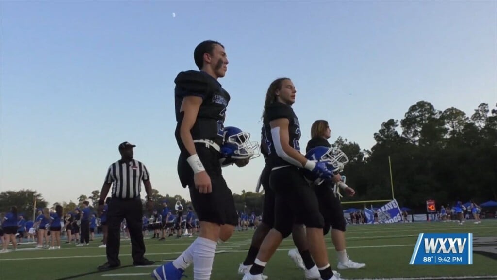 Vancleave Cruises In Emotional Season Opener With 42 7 Win Over St. Martin