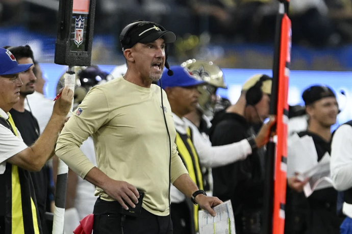 Dennis Allen