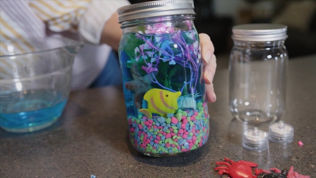 Mom To Mom: Mason Jar Fish Tanks